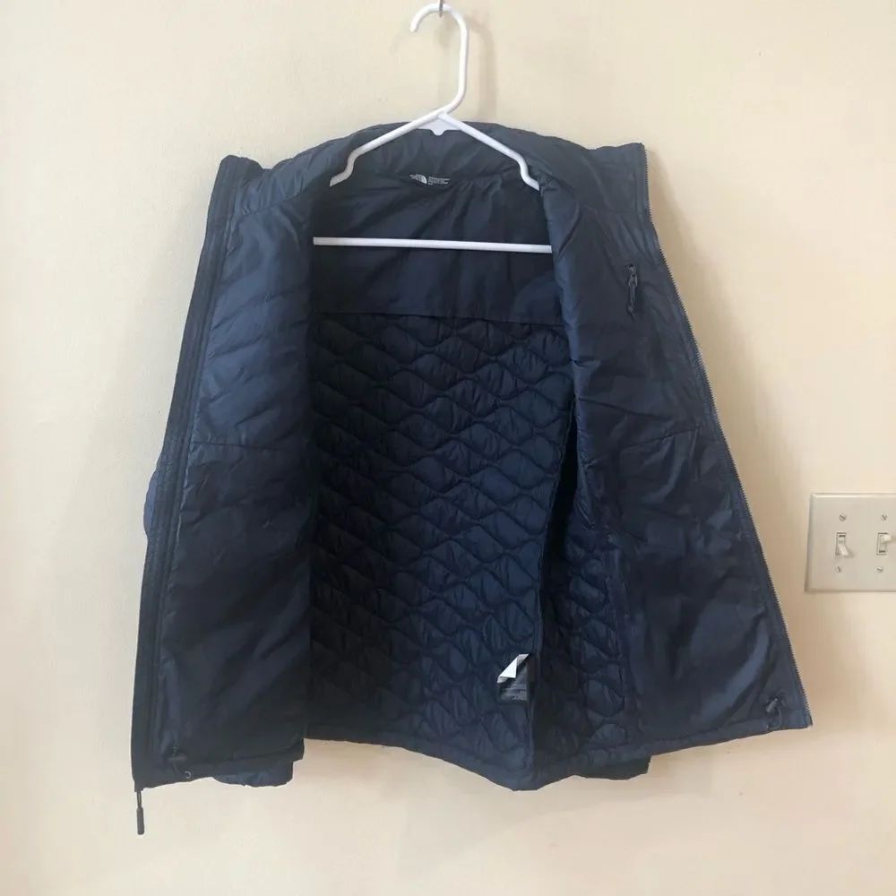 North Face Jacket Size S - Picture 6 of 7